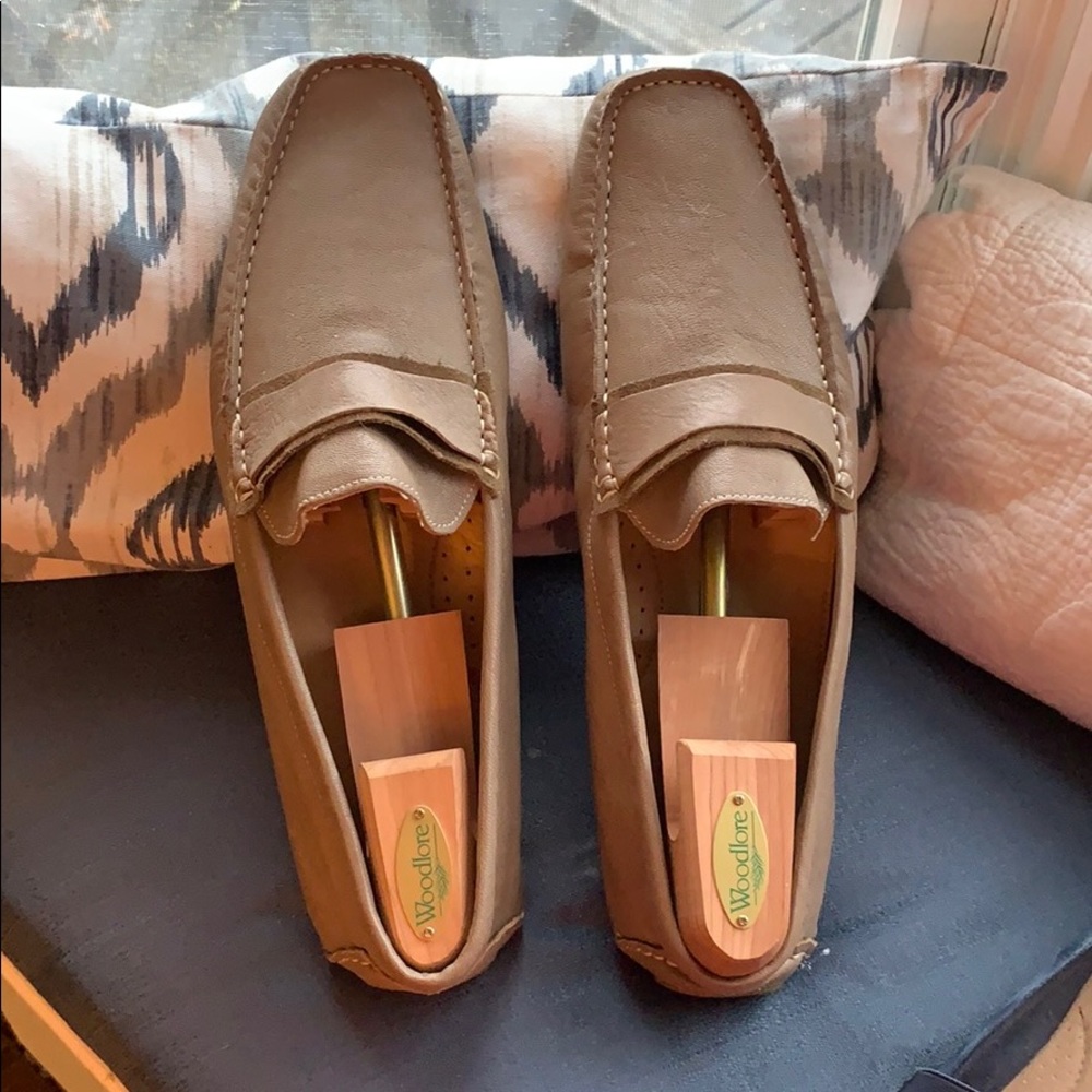 Men’s loafers dark tan leather